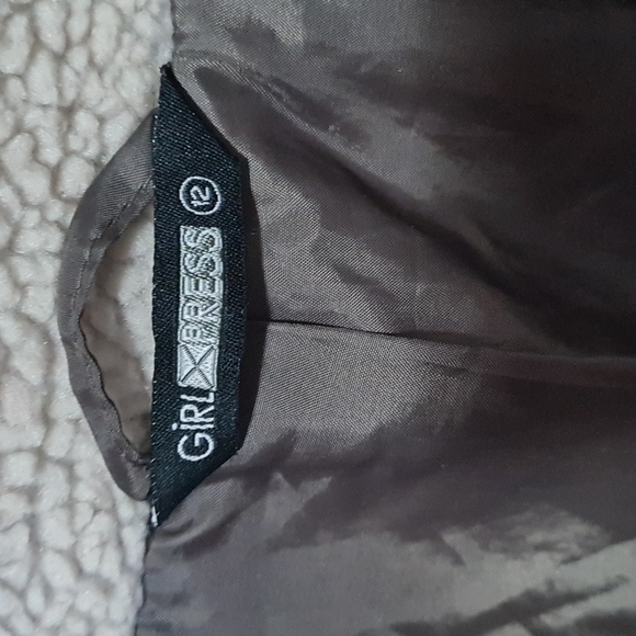 Leather look jacket in brown colour size 12 - Picture 2 of 5